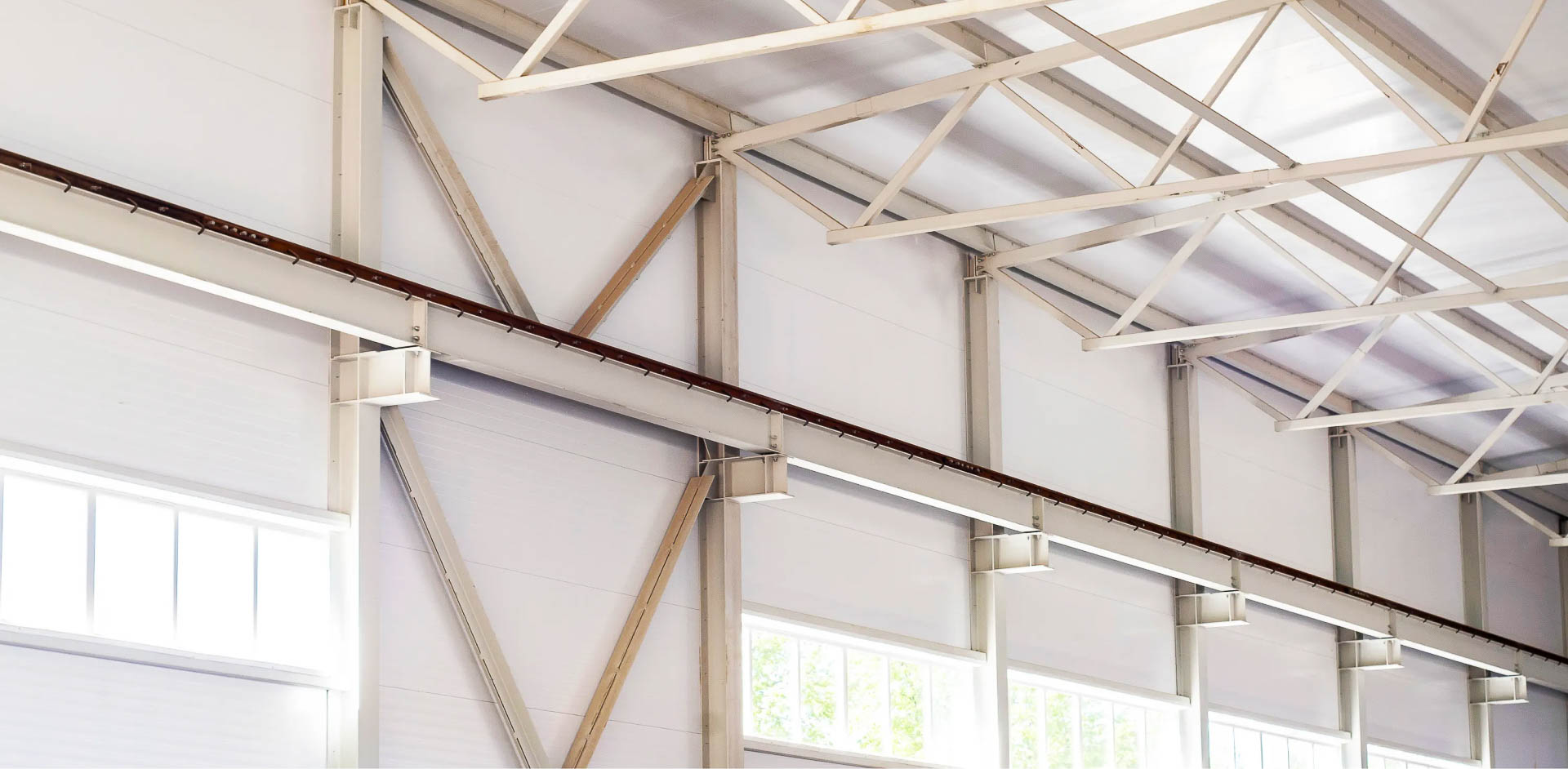 Преимущества быстровозводимых ангаров из металлоконструкций